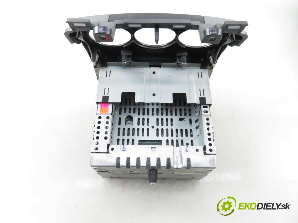 MAZDA 5 (CR19) MINIVAN 2009 105,00 2.0 MZR-CD 143 - RF7J 1998,00 RADIO 14797325