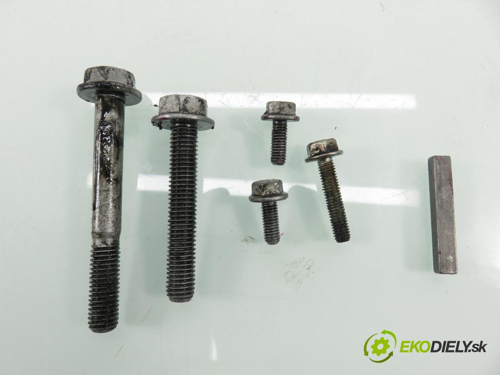 RENAULT MASTER II Skrzynia (FD) FURGON 2006 66,00 2.2 dCI 90 - G9T 750 2188,00 rozvod