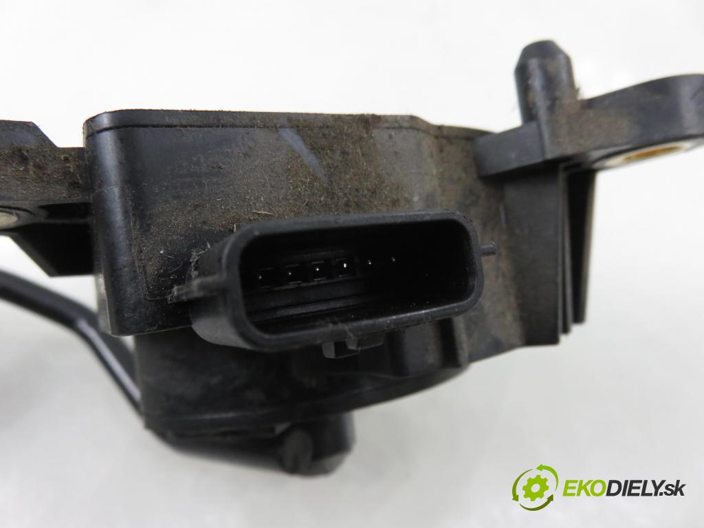 RENAULT MEGANE II Kombi (KM0/1_) KOMBI 2007 96,00 1.9 dCi 131 - F9Q 804 1870,00 Potenciometer plynu 8200153268 (Potenciometer plynového pedálu)