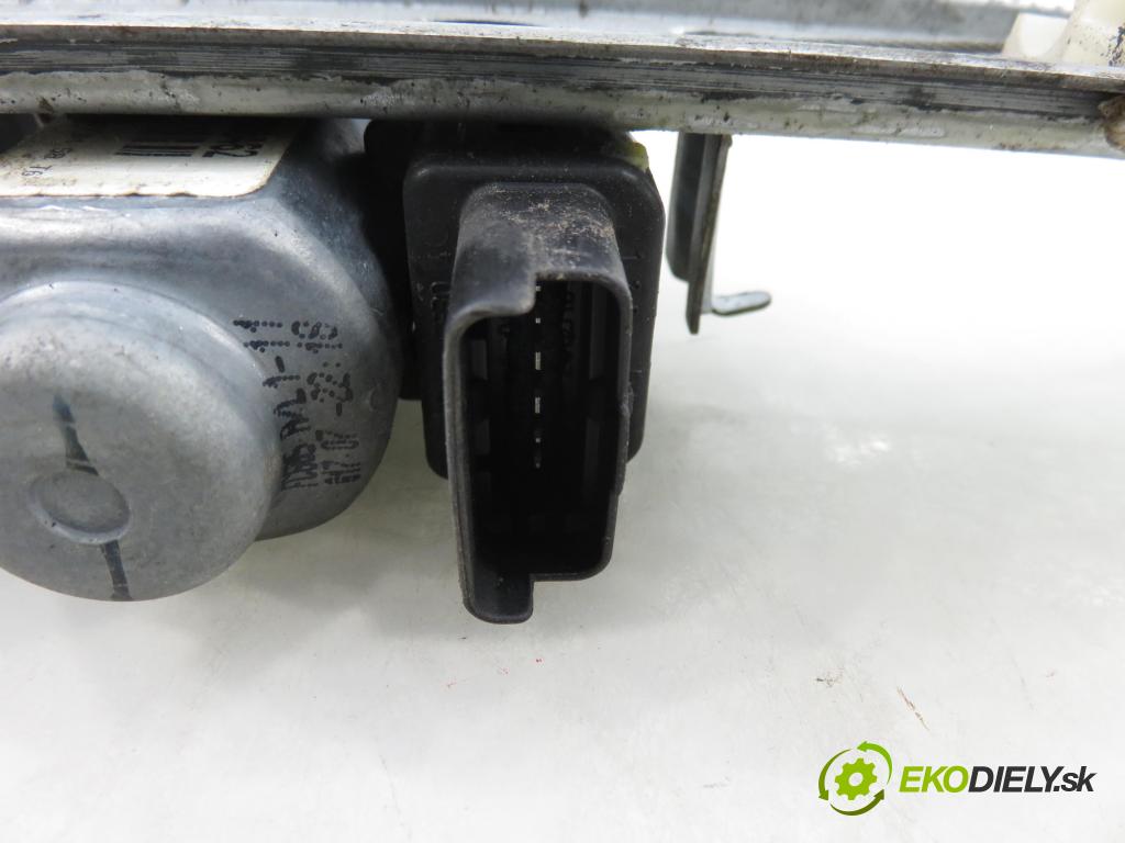 RENAULT MEGANE II Kombi (KM0/1_) KOMBI 2007 96,00 1.9 dCi 131 - F9Q 804 1870,00 Mechanizmus okien PTE