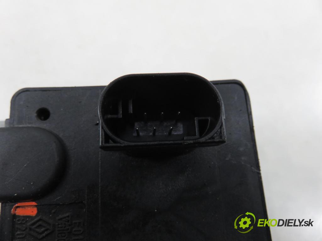 RENAULT MEGANE II Kombi (KM0/1_) KOMBI 2007 96,00 1.9 dCi 131 - F9Q 804 1870,00 blokáda tyče volantu 8200468515