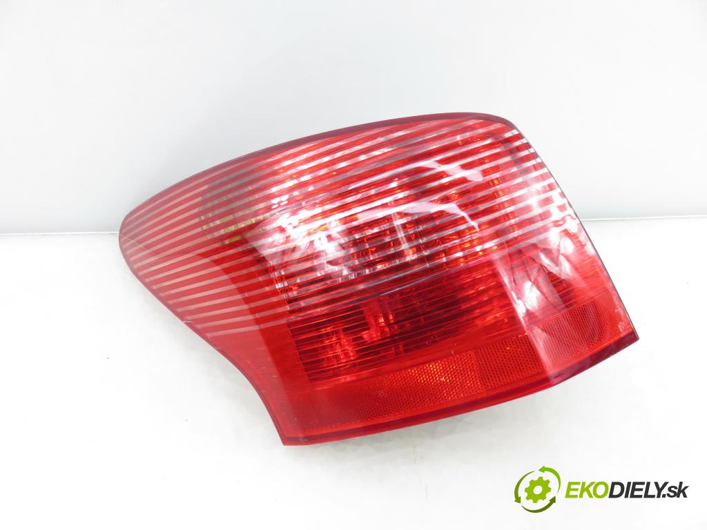 PEUGEOT 407 SW (6E_) KOMBI 2004 100,00 2.0 HDi 135 - RHR 1997,00 světlo levé zadní 