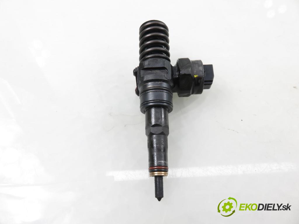 VW PASSAT B5 Variant (3B5) KOMBI 2000 85,00 1.9 TDI - ATJ 1896,00 Vstrekovač 038130073F ; 0414720007 (Vstrekovač paliva)