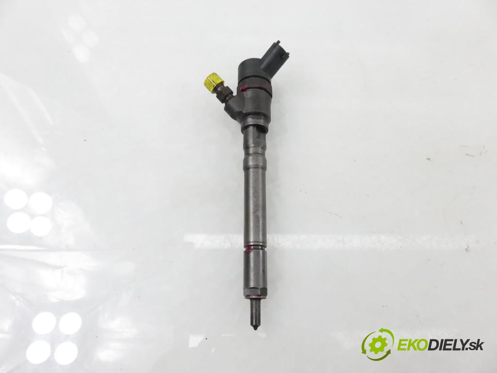 HYUNDAI TUCSON (JM) SUV 2006 83,00 2.0 CRDi 4WD 113 - D4EA 1991,00 vstrekovač 3380027900 ; 0445110126 (Vstrekovač paliva)