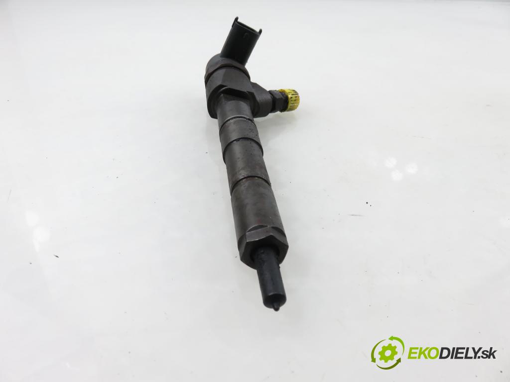 FIAT CROMA (194_) KOMBI 2006 110,00 1.9 D Multijet 150 - 939 A2.000 1910,00 vstrekovač 0445110243 (Vstrekovač paliva)