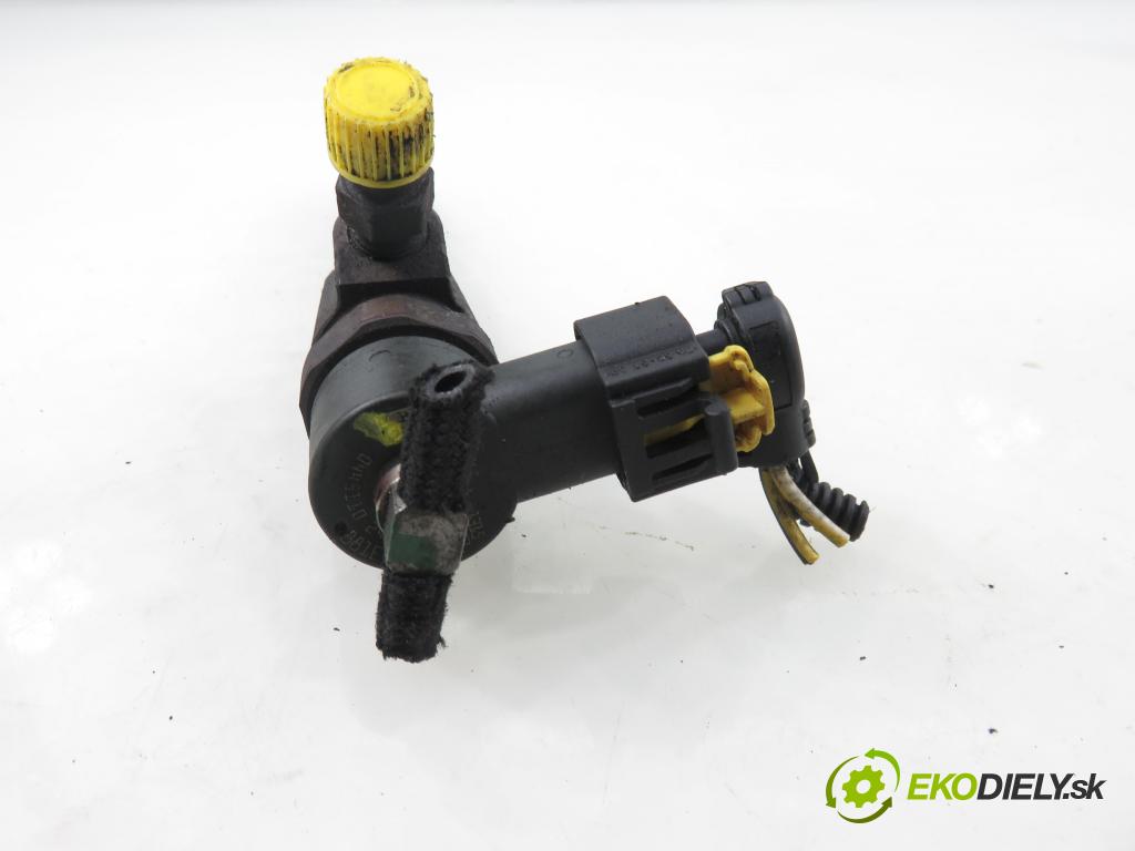 FIAT CROMA (194_) KOMBI 2006 110,00 1.9 D Multijet 150 - 939 A2.000 1910,00 vstrekovač 0445110243 (Vstrekovač paliva)