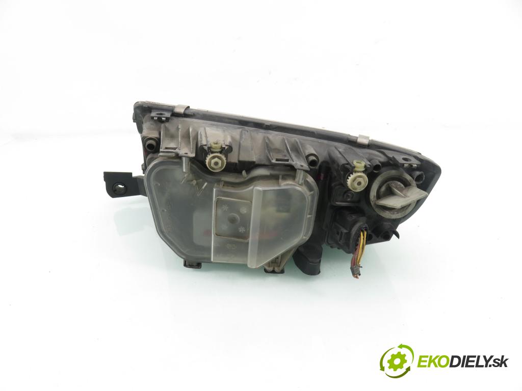 SKODA FABIA I SEDAN (6Y3) SEDAN 2005 47,00 1.2 12V 64 - BME 1198,00 světlo PP