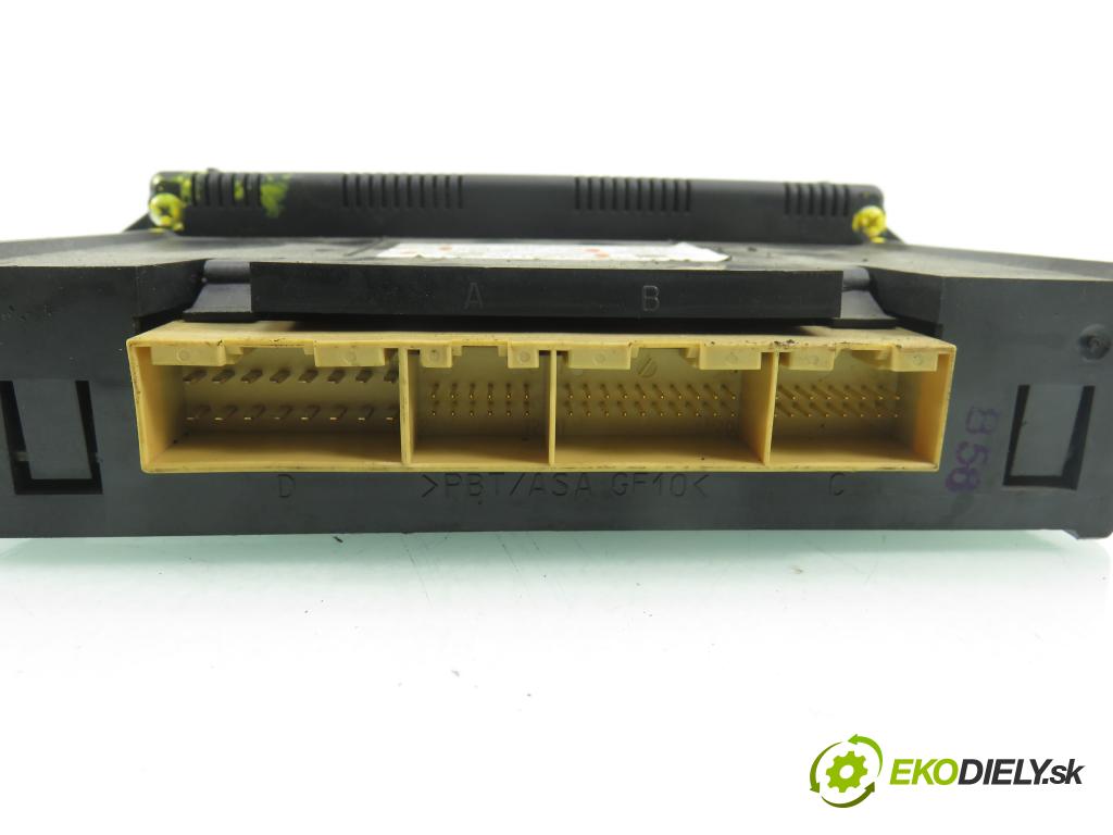 SEAT LEON (1M1) HB 2001 81,00 1.9 TDI 110 - ASV 1896,00 Panel topení KLIMATRONIK 1M0820043D ; 5HB007978