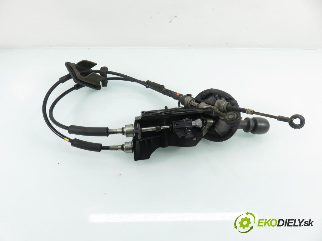 FIAT PANDA (169_) HB 2008 40,00 1.1 54 - 187 A1.000 1108,00 ZVEDÁK: