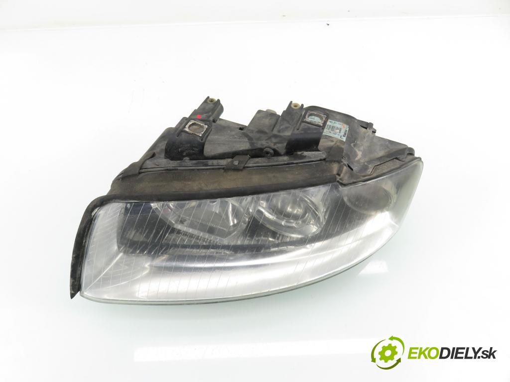 AUDI A4 Avant (8E5, B6) KOMBI 2002 96,00 1.9 TDI - AWX 1896,00 světlo LP 8E0941003F