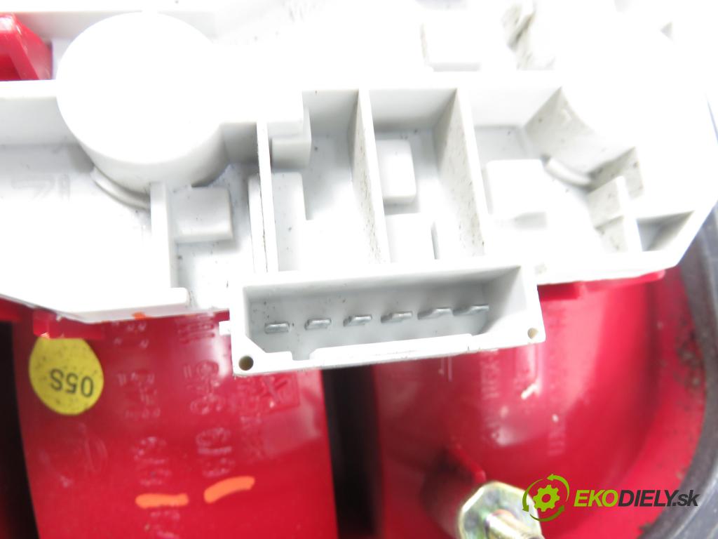 SKODA FABIA I SEDAN (6Y3) SEDAN 2005 47,00 1.2 12V 64 - BME 1198,00 světlo levé zadní 6Y9945095E ; 6Y9945111D