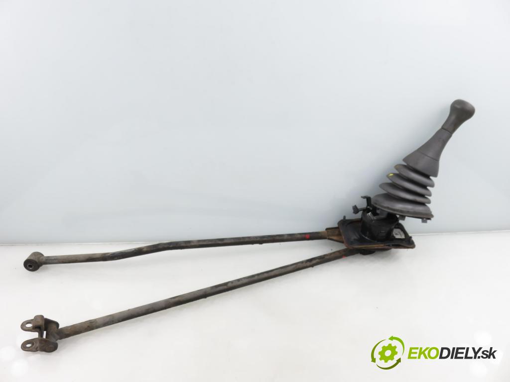 MAZDA DEMIO (DW) HB 1998 46,00 1.3 i 16V (DW3W) - B3 ME 1324,00 ZVEDÁK: 