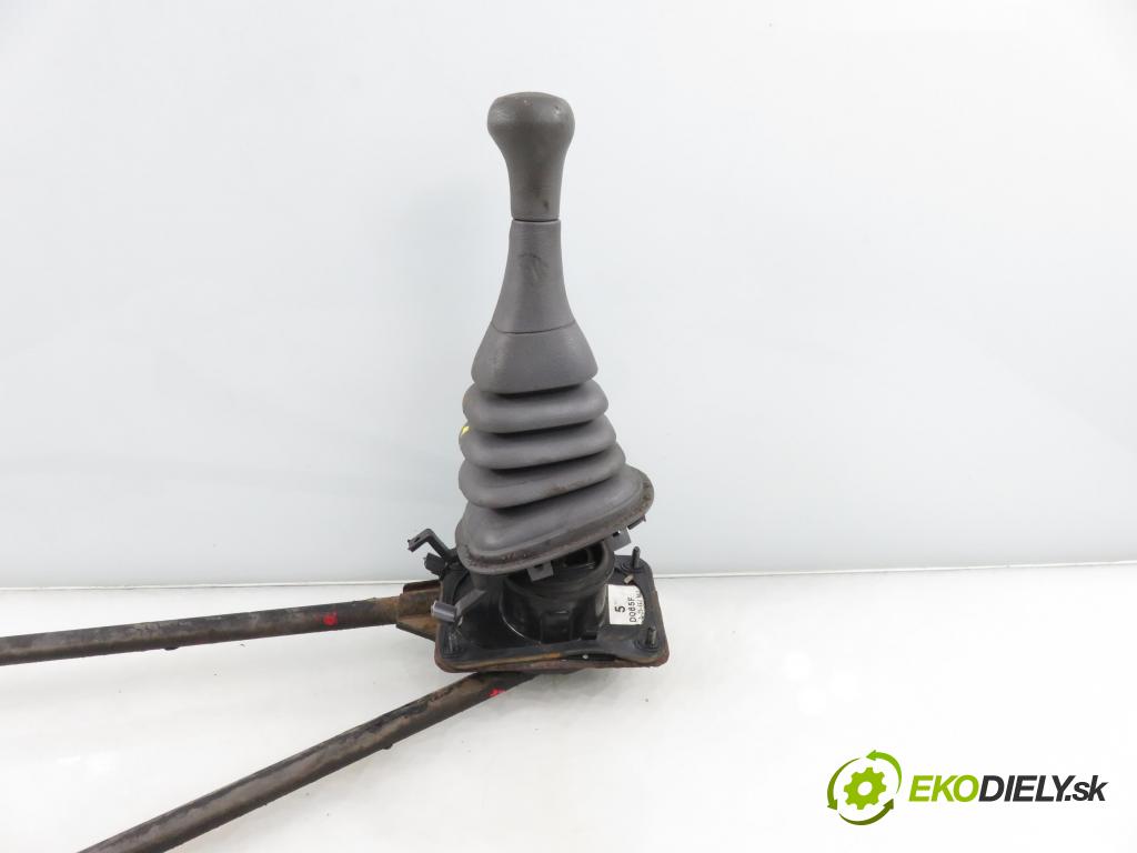 MAZDA DEMIO (DW) HB 1998 46,00 1.3 i 16V (DW3W) - B3 ME 1324,00 ZVEDÁK: