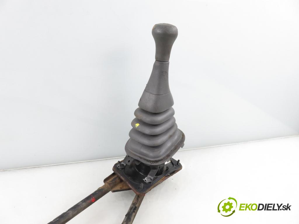 MAZDA DEMIO (DW) HB 1998 46,00 1.3 i 16V (DW3W) - B3 ME 1324,00 ZVEDÁK: