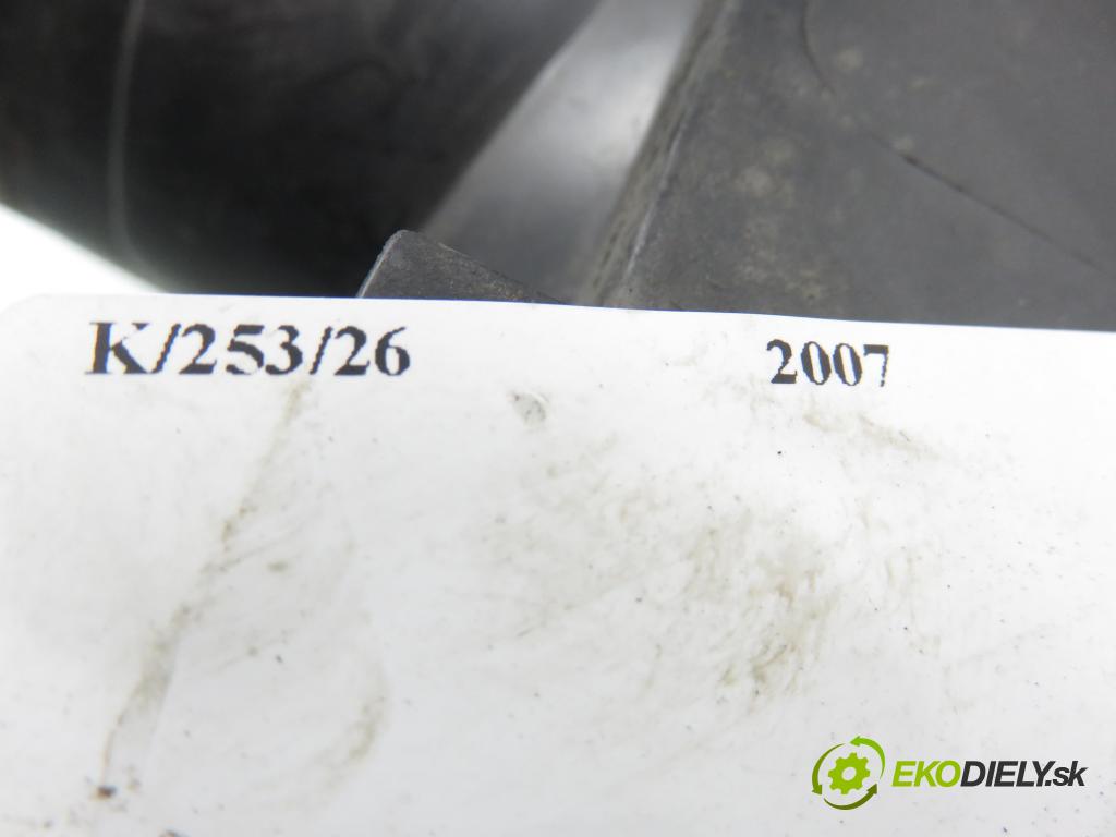 RENAULT MEGANE II Kombi (KM0/1_) KOMBI 2007 96,00 1.9 dCi 131 - F9Q 804 1870,00 světlo PP