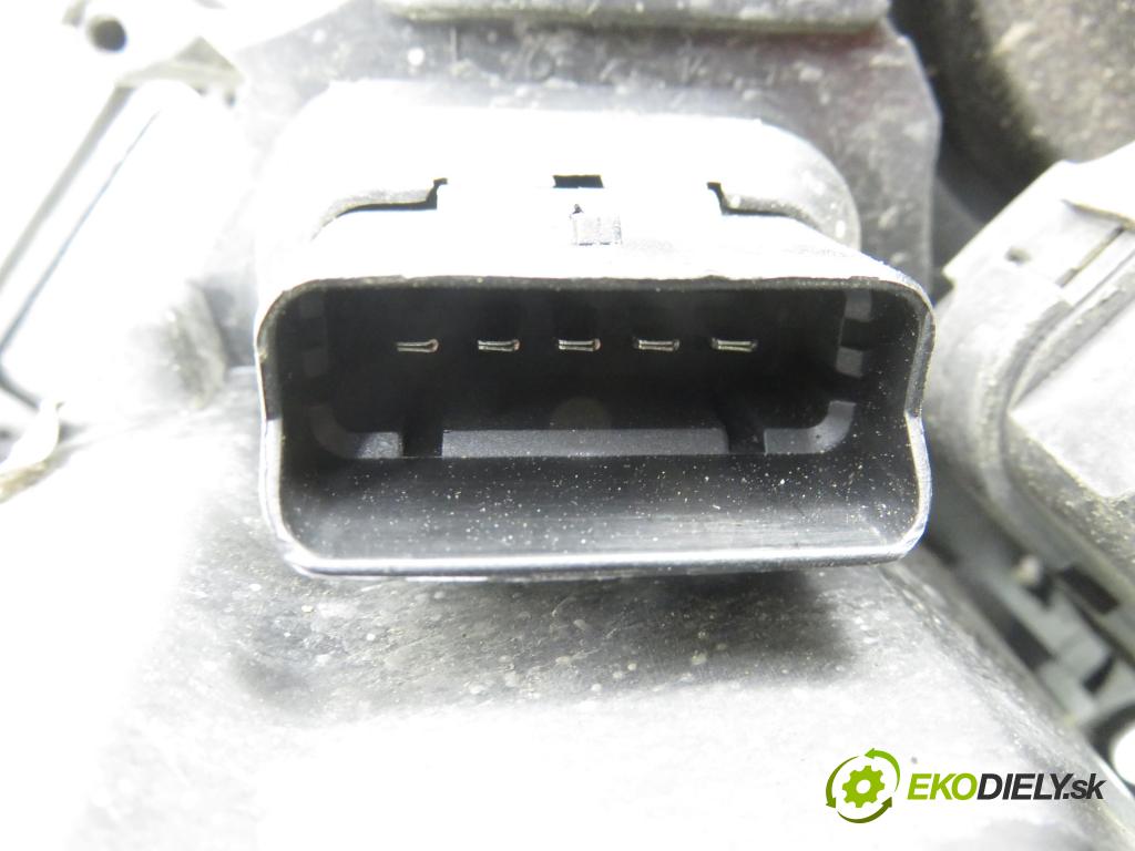 RENAULT MEGANE II Kombi (KM0/1_) KOMBI 2007 96,00 1.9 dCi 131 - F9Q 804 1870,00 světlo PP