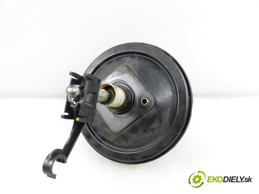 AUDI A4 Avant (8D5, B5) KOMBI 1996 92,00 1.8 - ADR 1781,00 posilovač 8D0612105F (Servočerpadlo)