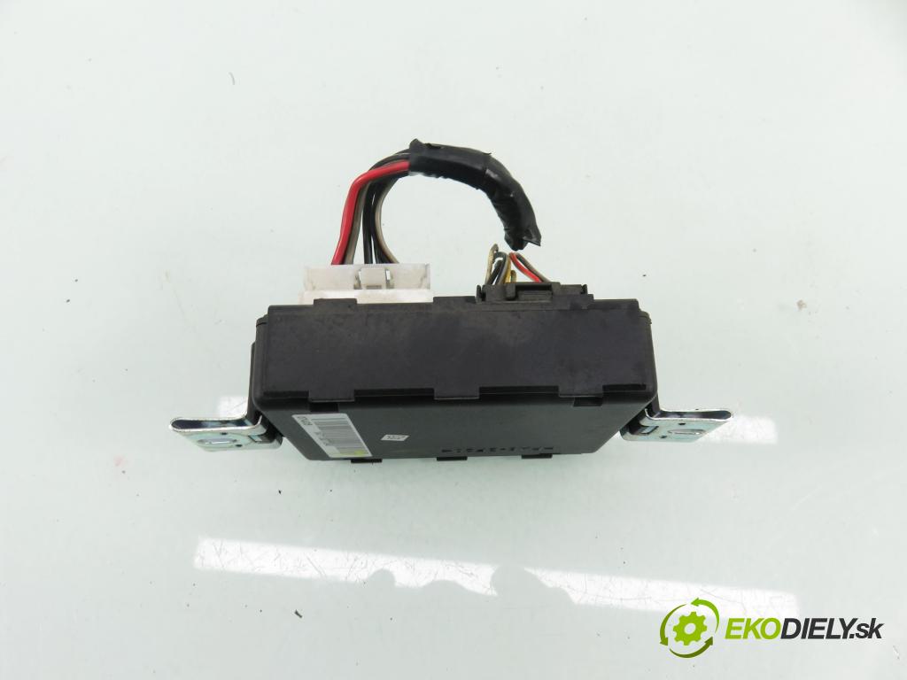 ALFA ROMEO GT (937_) COUPE 2005 110,00 1.9 JTD - 937 A5.000 1910,00 MODUL dveře 60683319