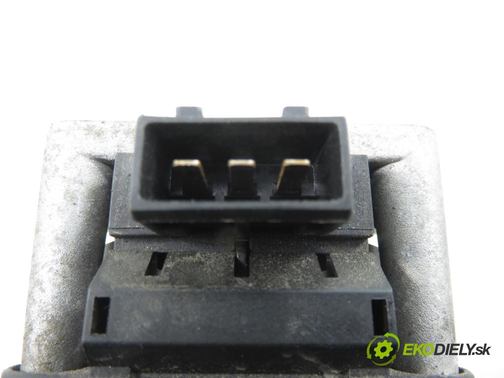 VW PASSAT B3/B4 Variant (3A5, 35I) KOMBI 1996 85,00 2.0 115 - 2E 1984,00 Cievka zapaľovacia 5DA006623951