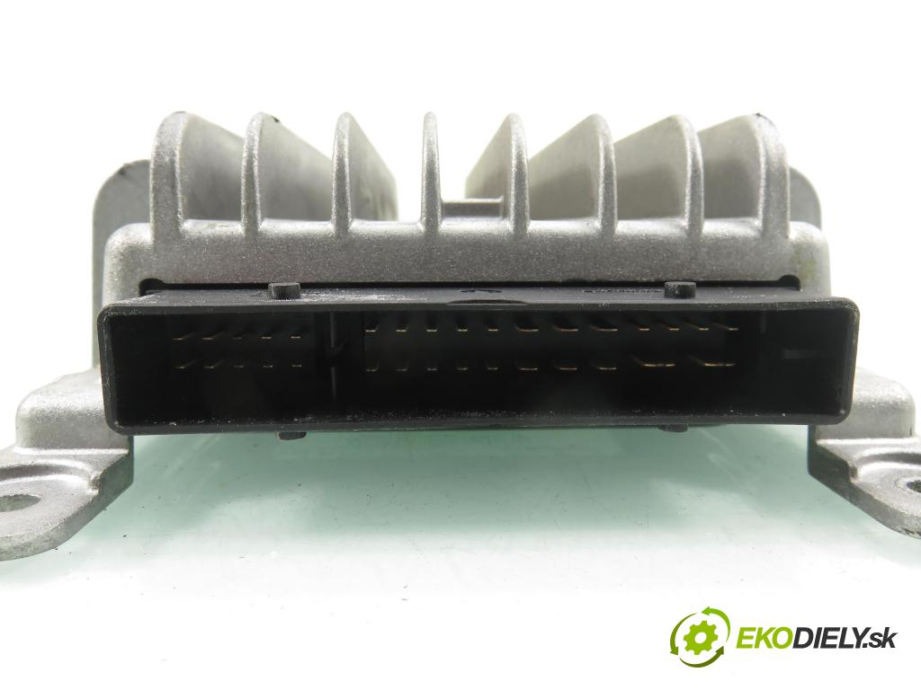 ALFA ROMEO GT (937_) COUPE 2005 110,00 1.9 JTD - 937 A5.000 1910,00 Zosilňovač 606993570 (Zosilňovač)