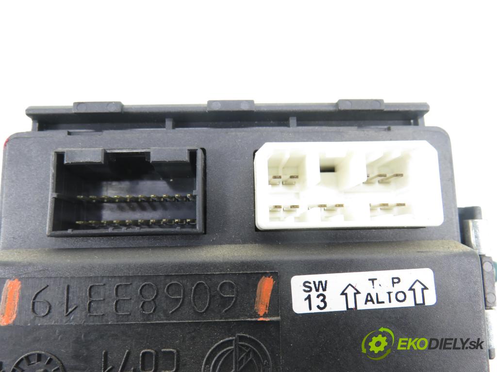 ALFA ROMEO GT (937_) COUPE 2005 110,00 1.9 JTD - 937 A5.000 1910,00 MODUL dveře 60683319