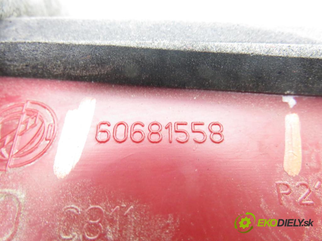 ALFA ROMEO GT (937_) COUPE 2005 110,00 1.9 JTD - 937 A5.000 1910,00 Svetlo pravé zadné 60681558