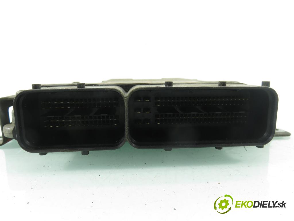 ALFA ROMEO GT (937_) COUPE 2005 110,00 1.9 JTD - 937 A5.000 1910,00 řídící jednotka motora 0281011511 ; 55198809