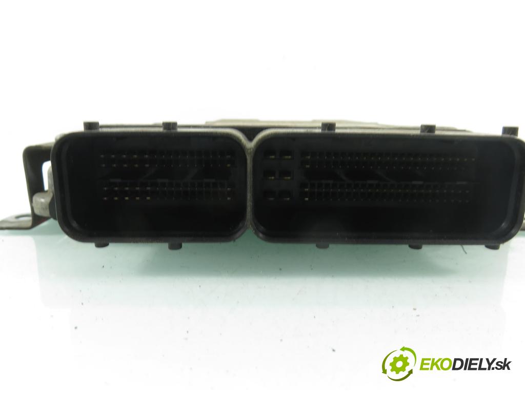 ALFA ROMEO GT (937_) COUPE 2005 110,00 1.9 JTD - 937 A5.000 1910,00 řídící jednotka motora 0281011511 ; 55198809