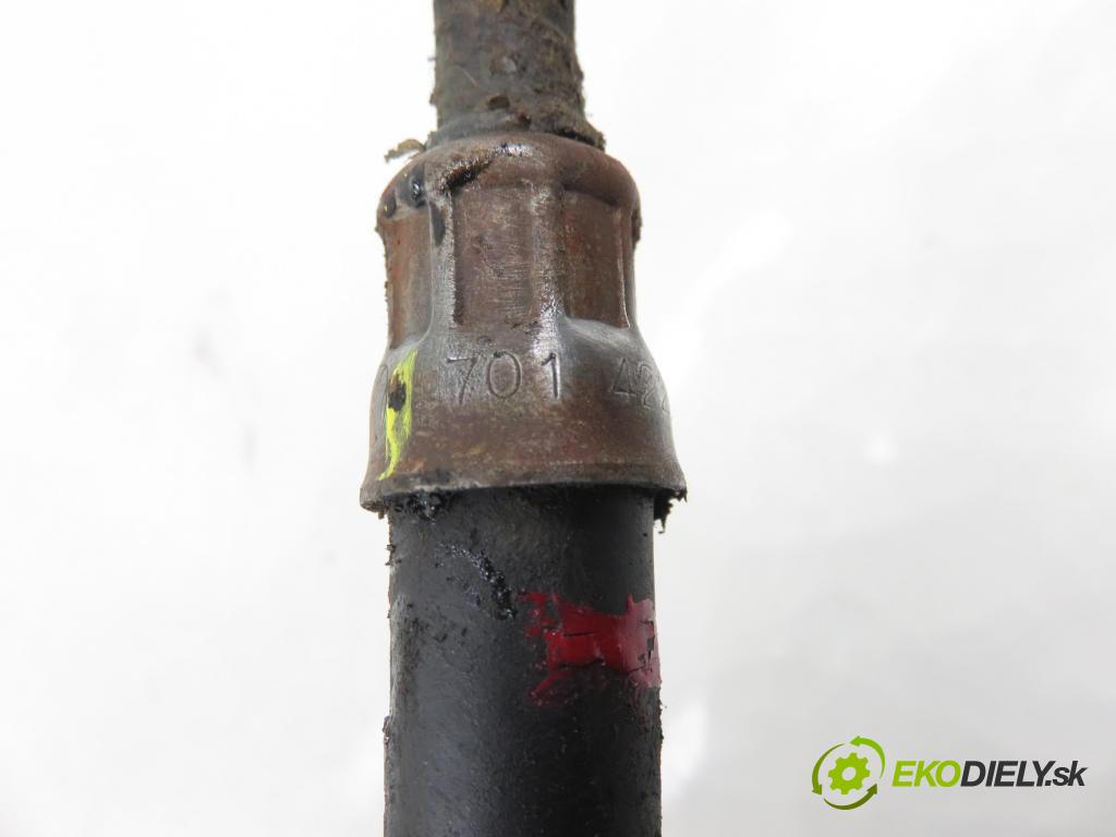 VW TRANSPORTER IV Skrzynia (70XA) KABINA/PLATFORMA 1994 55,00 2.4 D - AJA 2370,00 rúrka / Rúra servočerpadlo 701422891F ; 701422091A