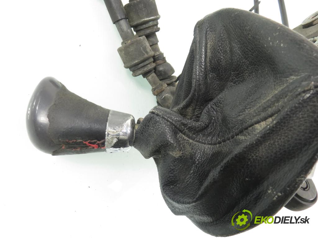 MERCEDES-BENZ VITO Autobus (638) BUS 2001 60,00 108 CDI 2.2 (638.194) - OM 611A (60 KW CDI) 2151,00 ZVEDÁK: 63826009