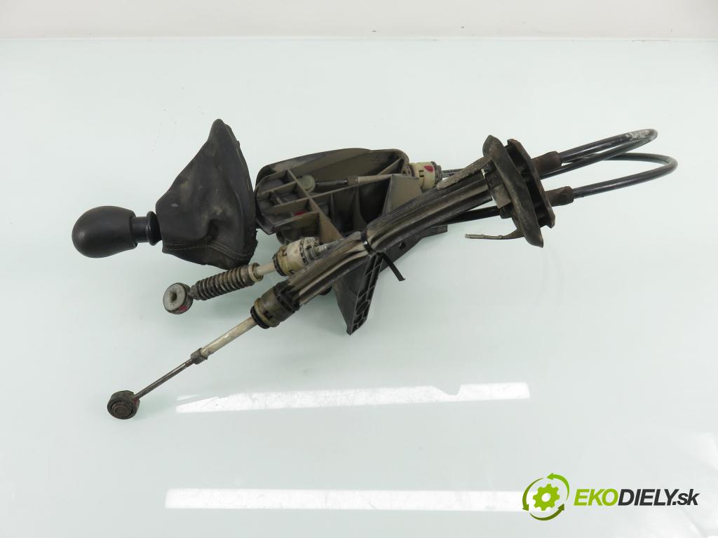 OPEL MOVANO Platforma / podwoyie (X70) FURGON 2004 0,00 2.5 DTi - G9U 754 2464,00 ZVEDÁK: