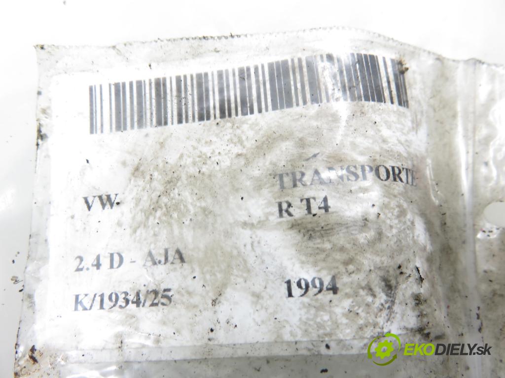 VW TRANSPORTER IV Skrzynia (70XA) KABINA/PLATFORMA 1994 55,00 2.4 D - AJA 2370,00 rúrka / Rúra servočerpadlo 701422881B ; 701422373