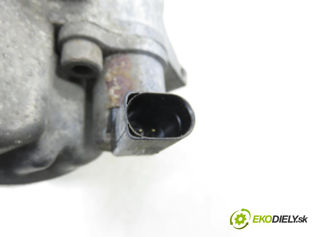 VW GOLF V (1K1) HB 2005 77,00 1.9 TDI PD 105 - BKC 1896,00 KOMPRESOR: klimatizace 1K0820803G (Kompresor klimatizace)