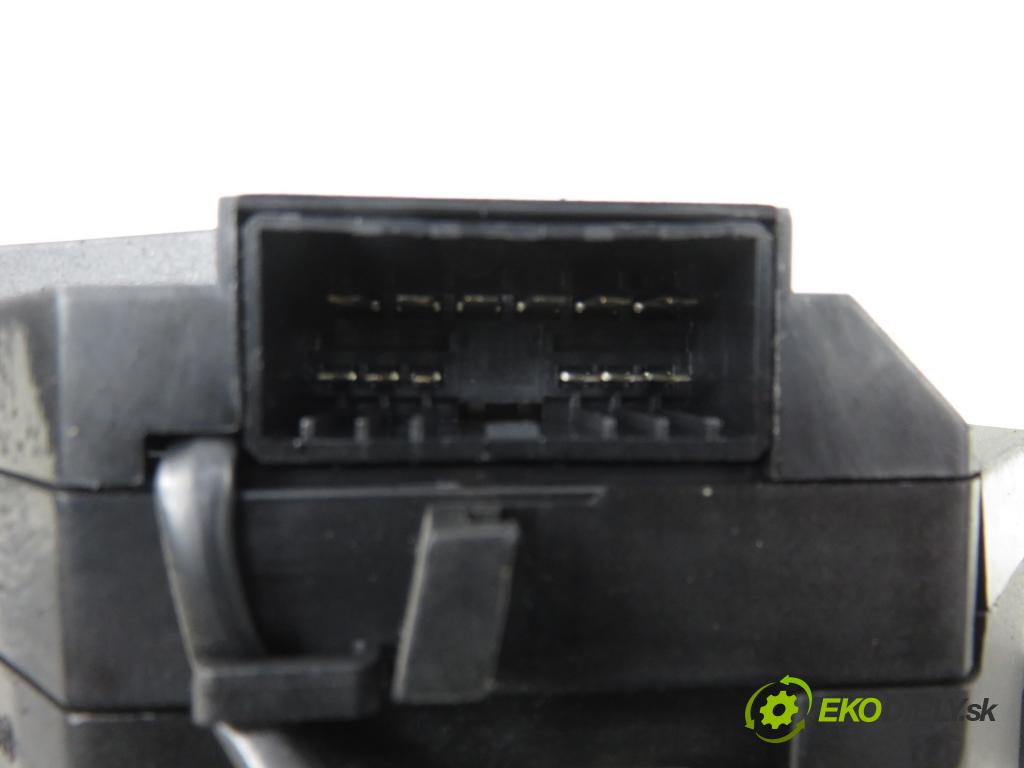 ALFA ROMEO GT (937_) COUPE 2005 110,00 1.9 JTD - 937 A5.000 1910,00 PAKA/ŘAZENÍ/SADA: 01560405760