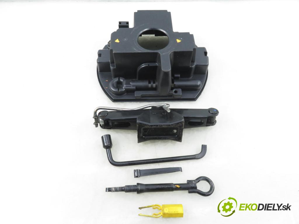 CITROEN C3 II (SC_) HB 2010 50,00 1.4 HDi 8V 70 - 8HZ (DV4TD) 1398,00 souprava KOLA NÁHRADNÍ: 9655342680