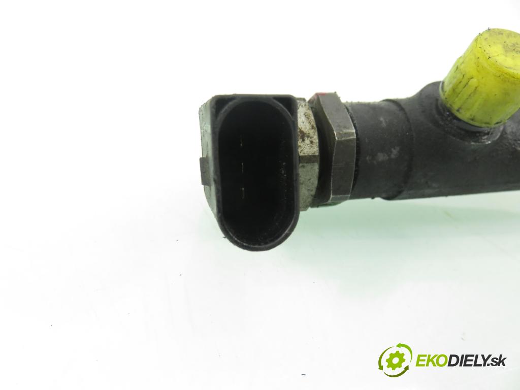 BMW 3 (E46) SEDAN 2003 110,00 320 d 150 - M47 D20 (204D4) 1995,00 lišta vstřikovací 0281002497 ; 0281002481 ; 0445214030 (Vstřikovací lišta)