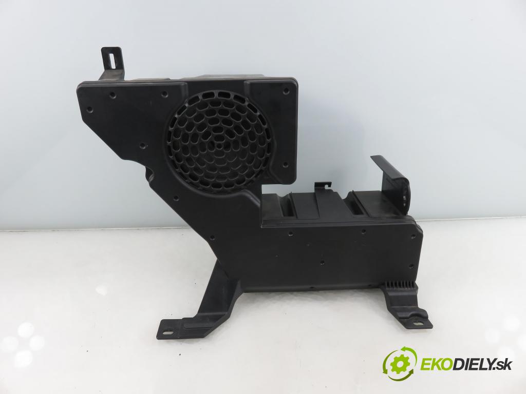 CITROEN C5 III Break (RW_) KOMBI 2008 150,00 2.7 HDi - DT17ED4 2720,00 subwoofer 9662532980 ; 9654819580 (Audio zariadenie)