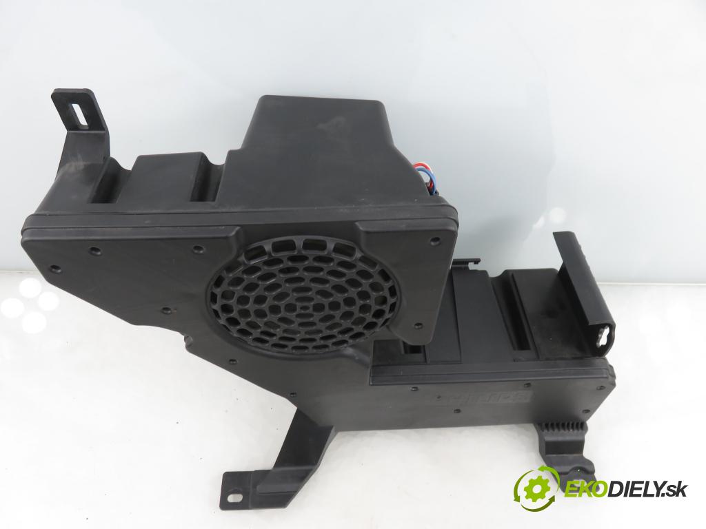 CITROEN C5 III Break (RW_) KOMBI 2008 150,00 2.7 HDi - DT17ED4 2720,00 subwoofer 9662532980 ; 9654819580 (Audio zariadenie)