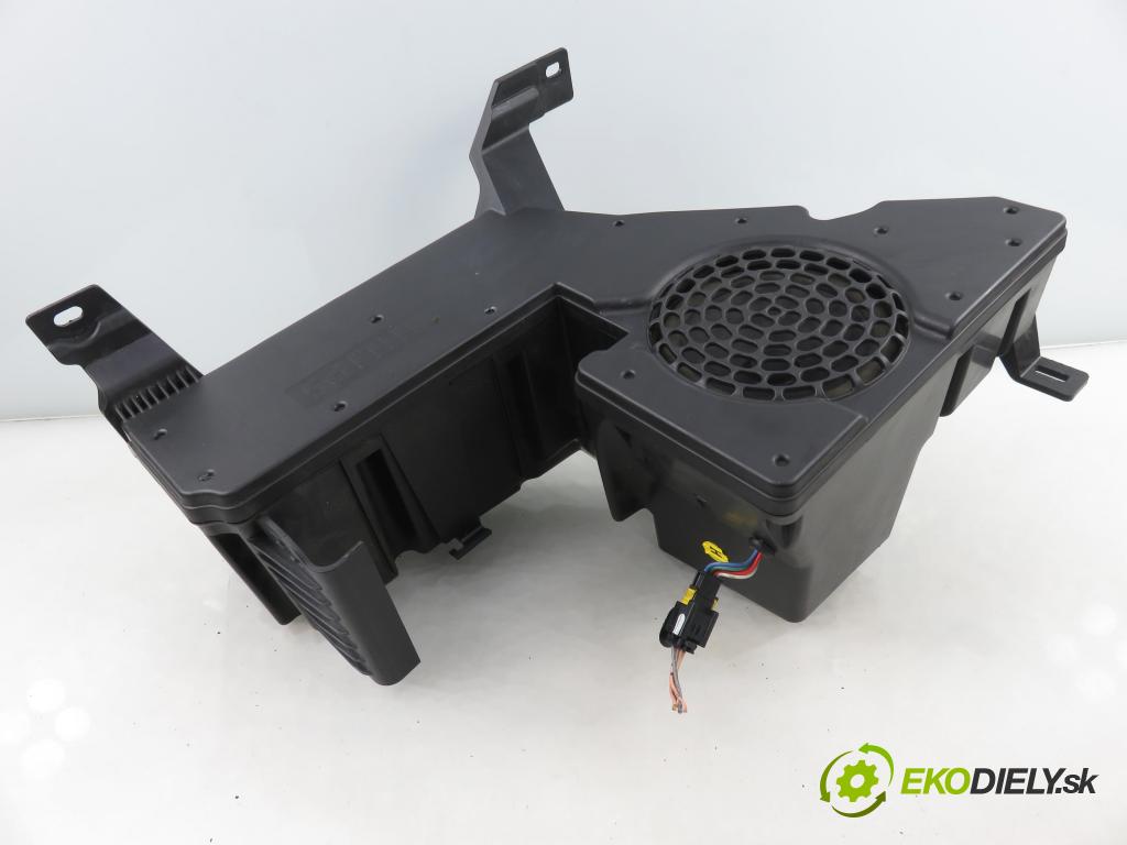 CITROEN C5 III Break (RW_) KOMBI 2008 150,00 2.7 HDi - DT17ED4 2720,00 subwoofer 9662532980 ; 9654819580 (Audio zariadenie)