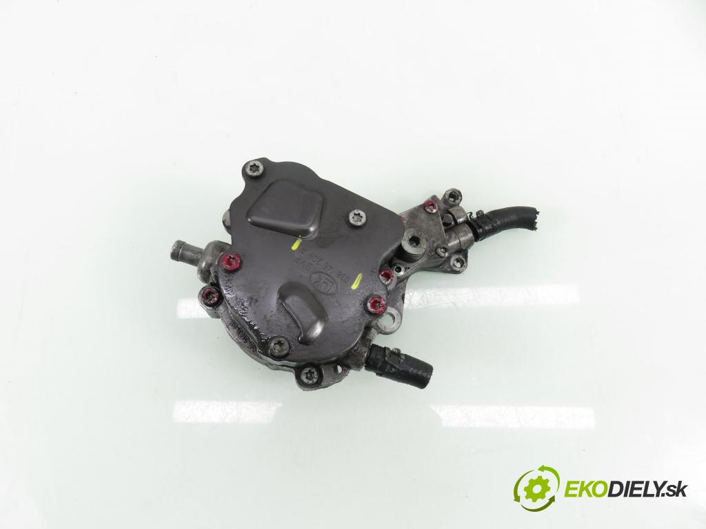 VW GOLF IV (1J1) HB 2002 74,00 1.9 TDI PD 101 - ATD 1896,00 Pumpa vákuová 038145209A