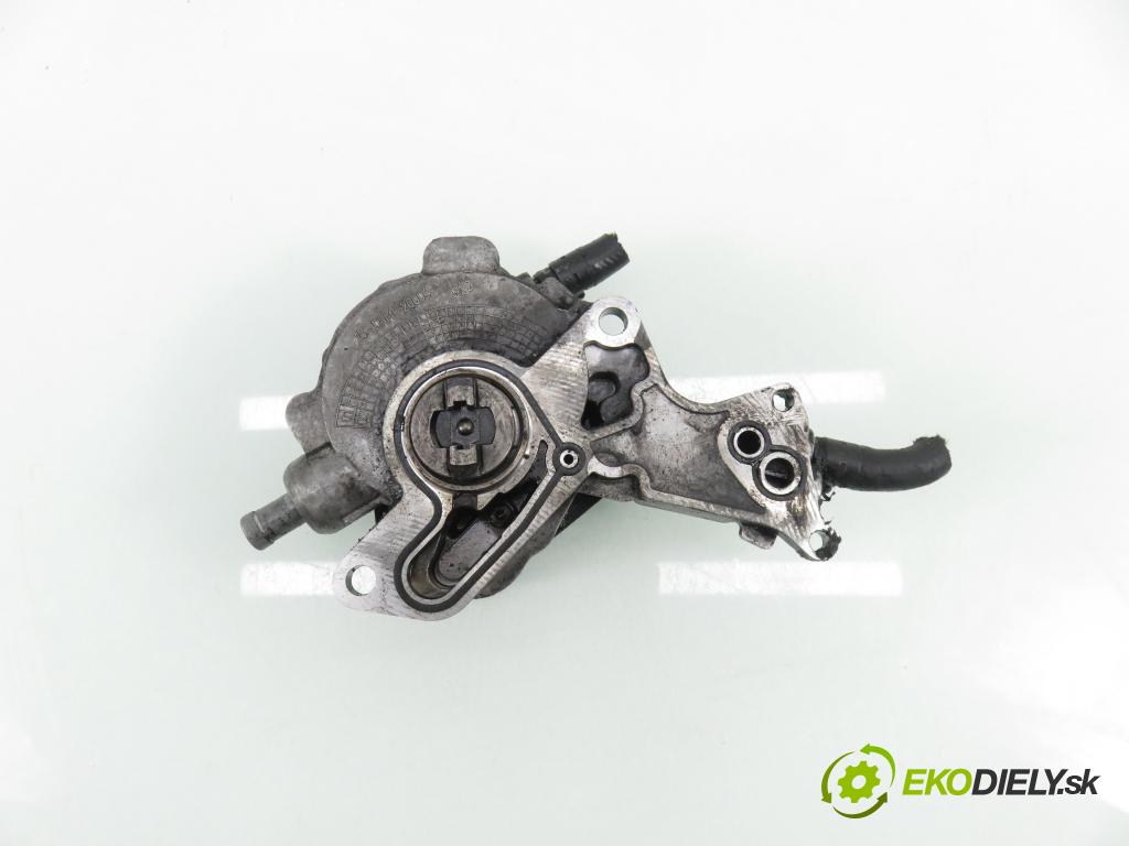 VW GOLF IV (1J1) HB 2002 74,00 1.9 TDI PD 101 - ATD 1896,00 Pumpa vákuová 038145209A