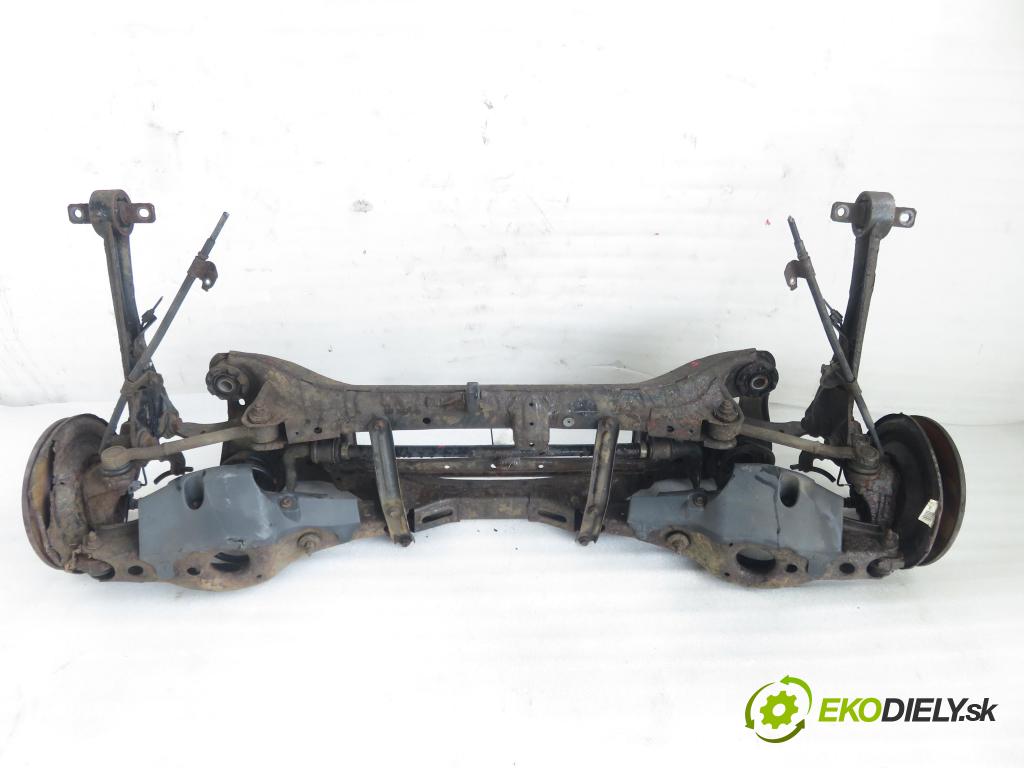 TOYOTA AURIS TOURING SPORTS (_E18_) KOMBI 2014 91,00 2.0 D-4D 124 (ADE186_) - 1AD-FTV 1998,00 ZADNÍ: