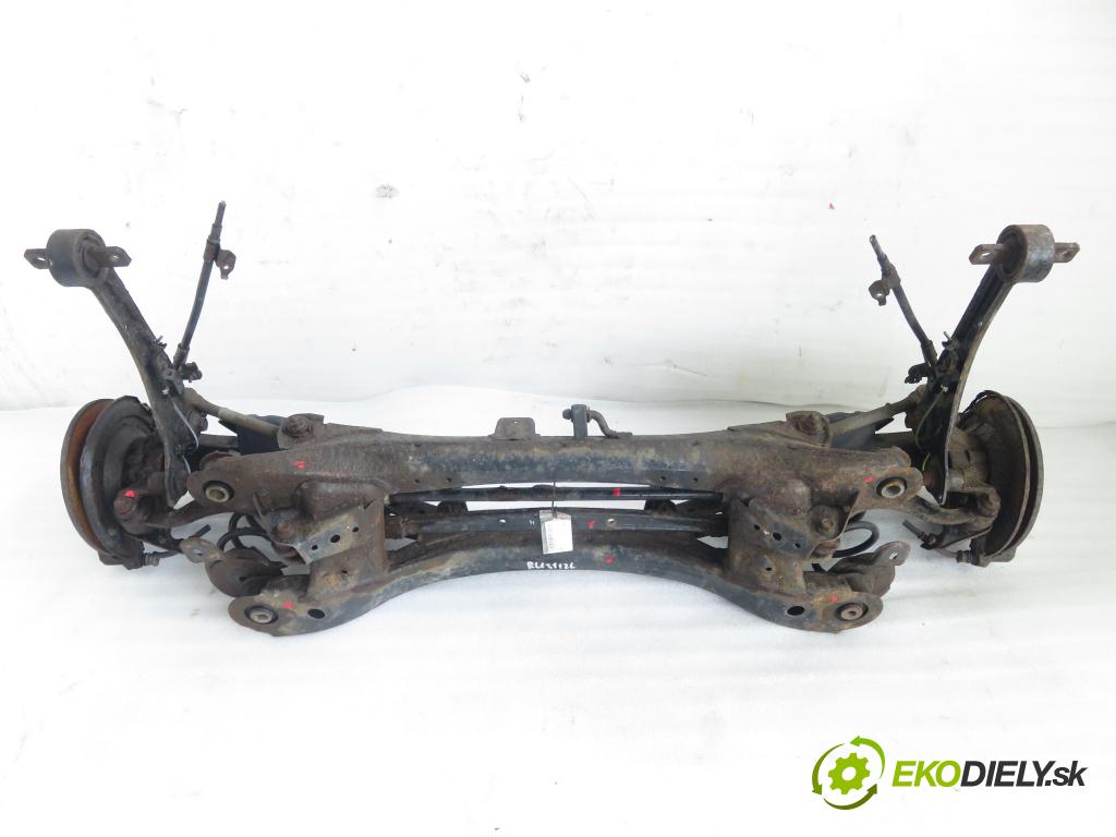 TOYOTA AURIS TOURING SPORTS (_E18_) KOMBI 2014 91,00 2.0 D-4D 124 (ADE186_) - 1AD-FTV 1998,00 ZADNÍ: