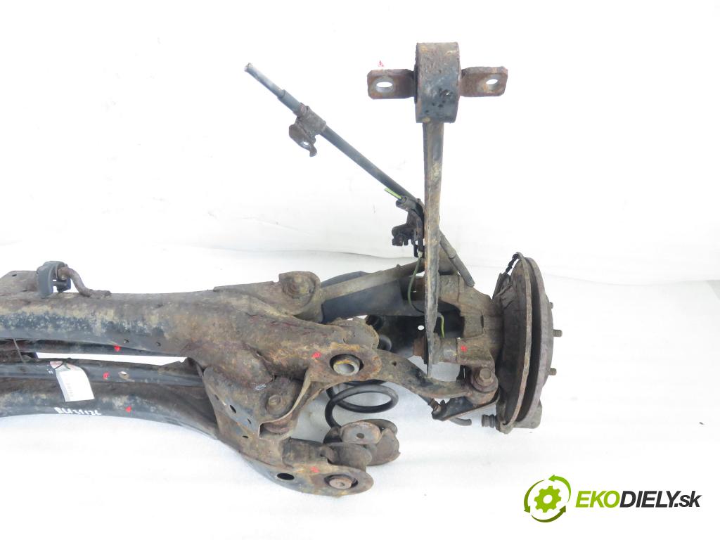 TOYOTA AURIS TOURING SPORTS (_E18_) KOMBI 2014 91,00 2.0 D-4D 124 (ADE186_) - 1AD-FTV 1998,00 ZADNÍ: