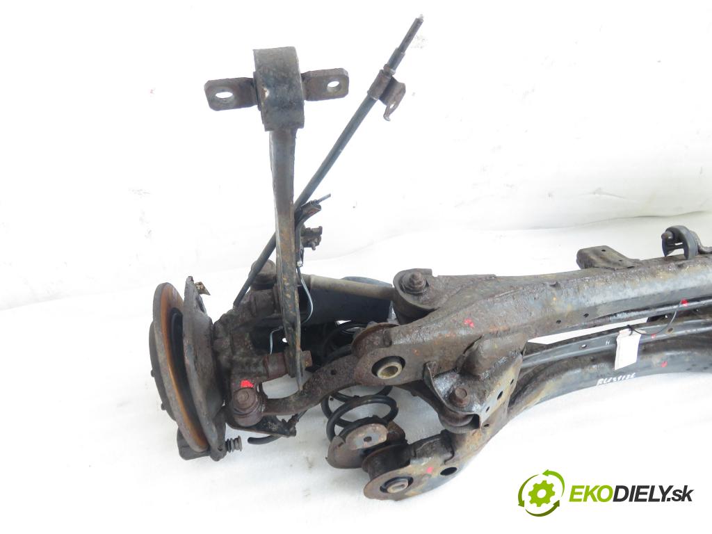 TOYOTA AURIS TOURING SPORTS (_E18_) KOMBI 2014 91,00 2.0 D-4D 124 (ADE186_) - 1AD-FTV 1998,00 ZADNÍ: