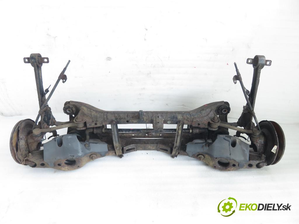 TOYOTA AURIS TOURING SPORTS (_E18_) KOMBI 2014 91,00 2.0 D-4D 124 (ADE186_) - 1AD-FTV 1998,00 ZADNÍ: