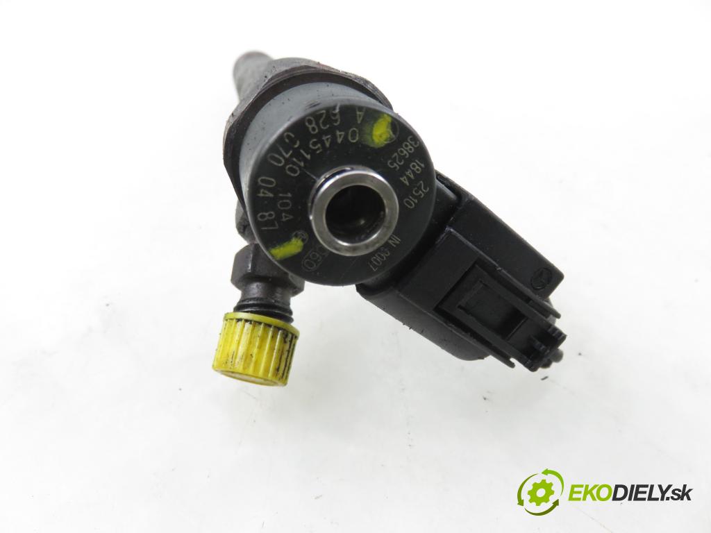 MERCEDES-BENZ KLASA S (W220) SEDAN 2003 191,00 S 400 CDI V8 260 - OM 628.960 3996,00 vstrekovač 0445110104 ; 6280700487 (Vstrekovač paliva)