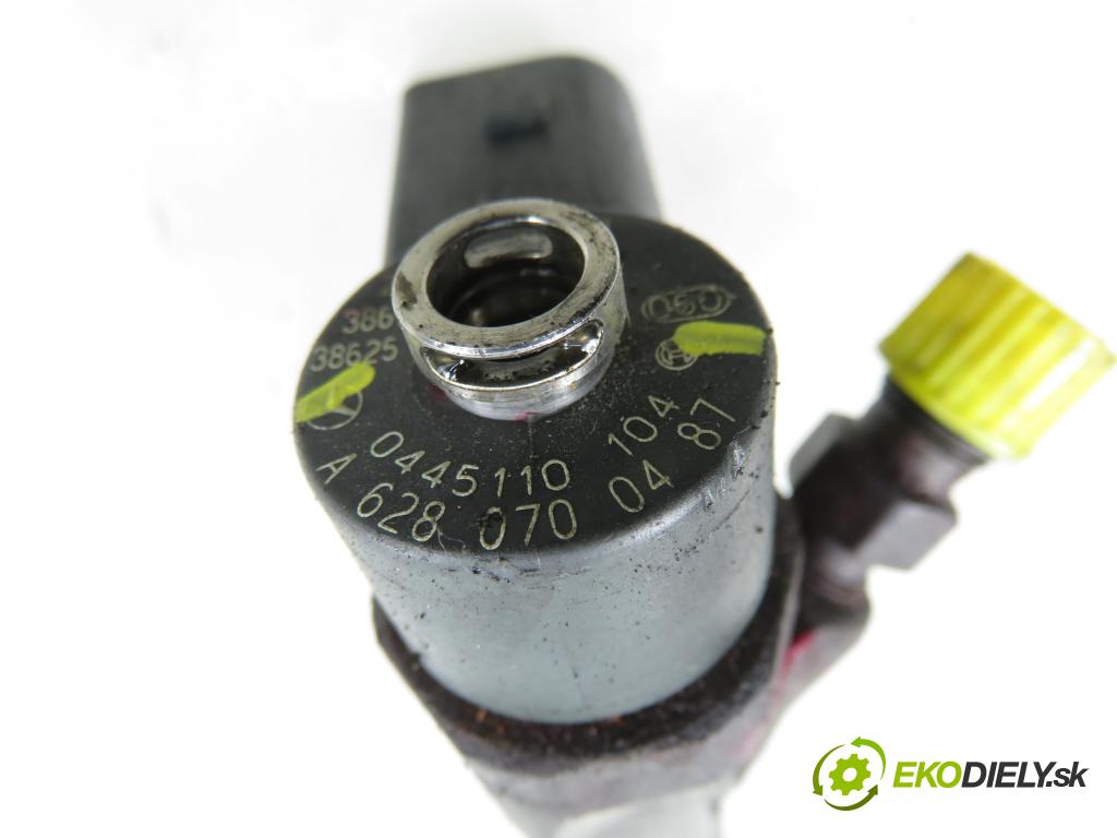 MERCEDES-BENZ KLASA S (W220) SEDAN 2003 191,00 S 400 CDI V8 260 - OM 628.960 3996,00 vstrekovač 0445110104 ; 6280700487 (Vstrekovač paliva)