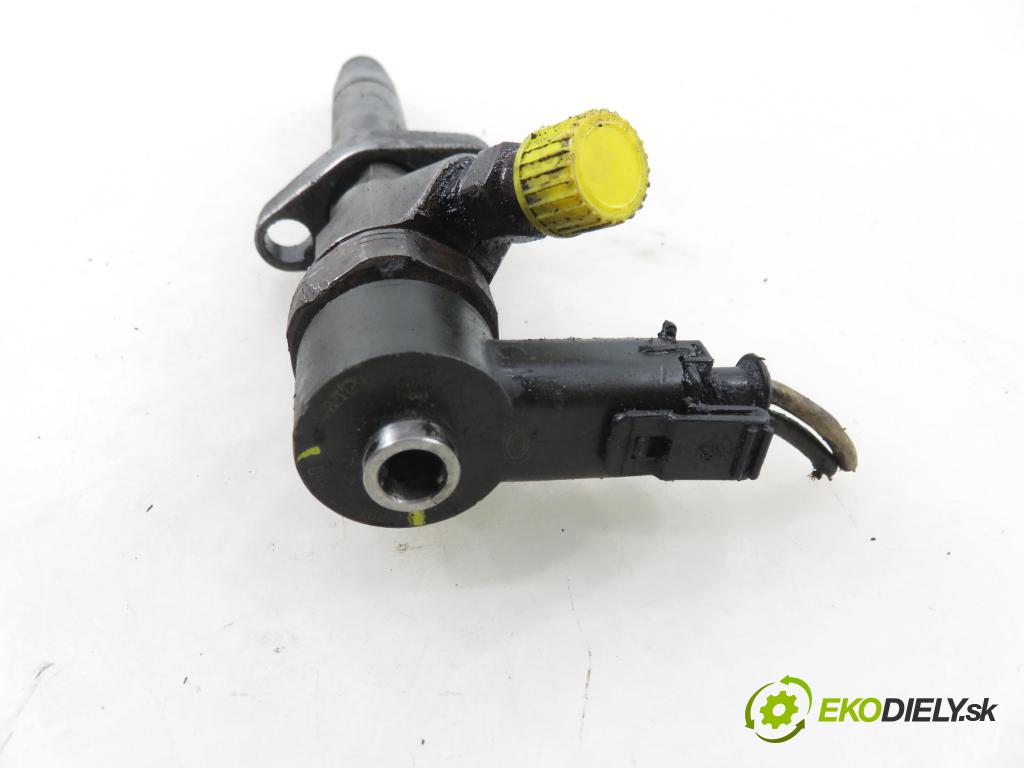 RENAULT MASTER II Skrzynia (FD) FURGON 2006 66,00 2.2 dCI 90 - G9T 750 2188,00 vstrekovač 0445110102 (Vstrekovač paliva)