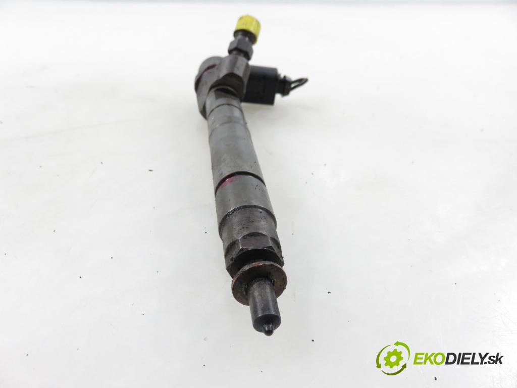 MERCEDES-BENZ KLASA S (W220) SEDAN 2003 191,00 S 400 CDI V8 260 - OM 628.960 3996,00 vstrekovač 0445110104 ; 6280700487 (Vstrekovač paliva)